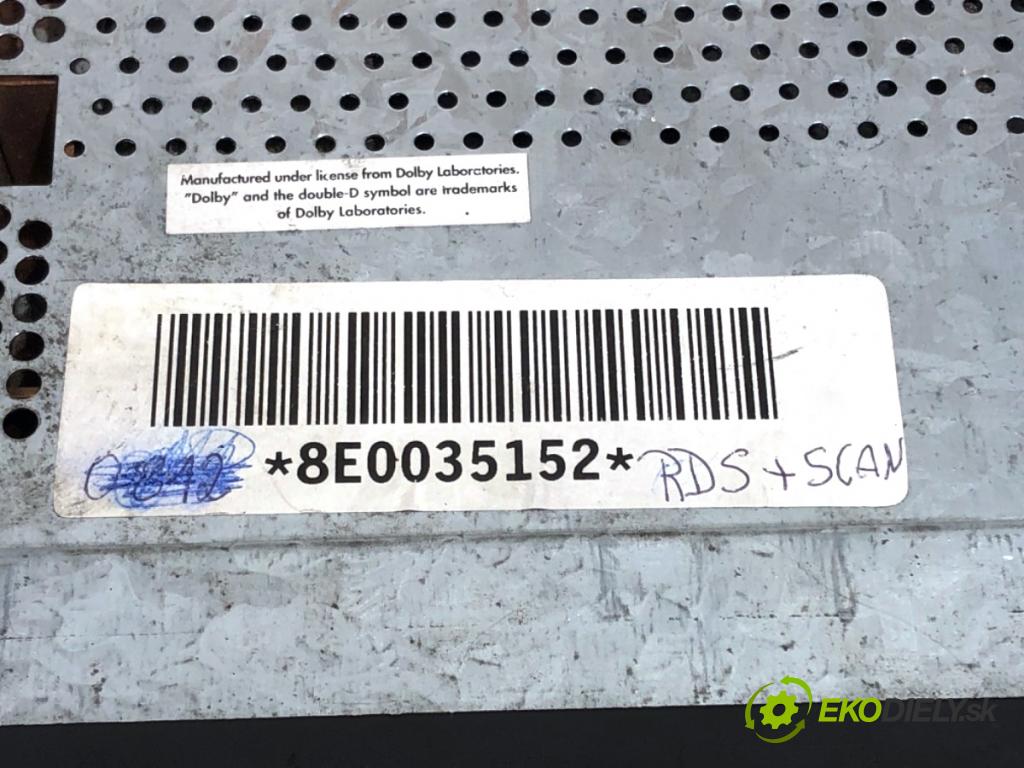 AUDI A4 B6 sedan 2001 96 kW 1.9 TDI 1896 RADIO 8E0035152 (Audio zariadenie)