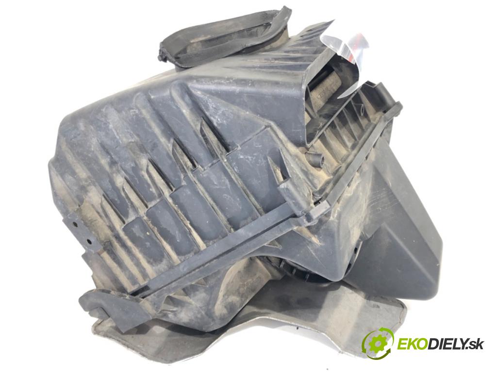 AUDI A4 B6 sedan 2001 96 kW 1.9 TDI 1896 Obal filtra vzduchu 038133835J (Obal vzduchového filtra)