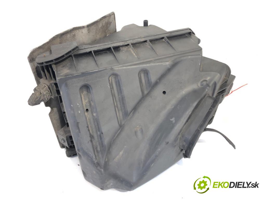 AUDI A4 B6 sedan 2001 96 kW 1.9 TDI 1896 Obal filtra vzduchu 038133835J (Obal vzduchového filtra)