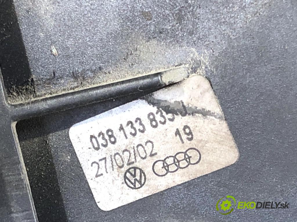 AUDI A4 B6 sedan 2001 96 kW 1.9 TDI 1896 Obal filtra vzduchu 038133835J (Obal vzduchového filtra)