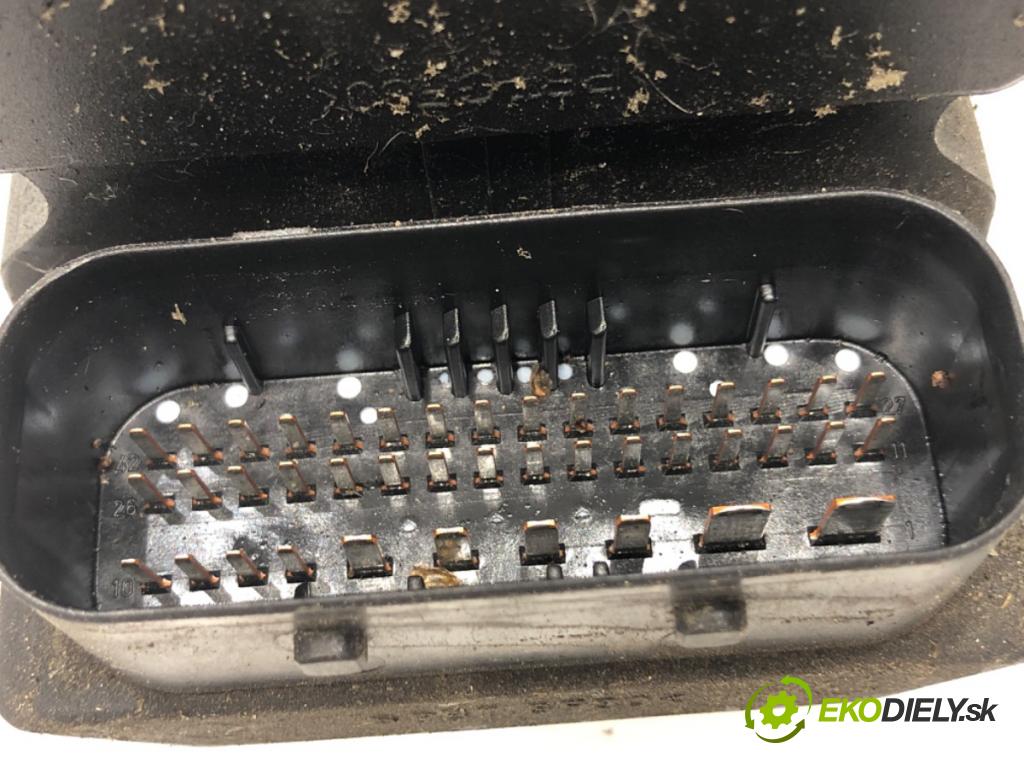 AUDI A4 B6 sedan 2001 96 kW 1.9 TDI 1896 pumpa ABS 0265225048 (Pumpa ABS)