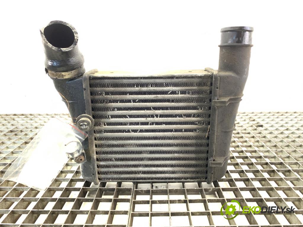 AUDI A4 B6 sedan 2001 96 kW 1.9 TDI 1896 intercooler 8E0145805F (Intercooler (chladič nasávaného vzduchu))