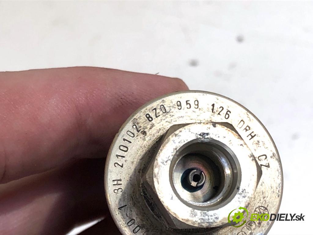 AUDI A4 B6 sedan 2001 96 kW 1.9 TDI 1896 Snímač klimatizácie 8Z0959126 (Snímač klimatizácie)