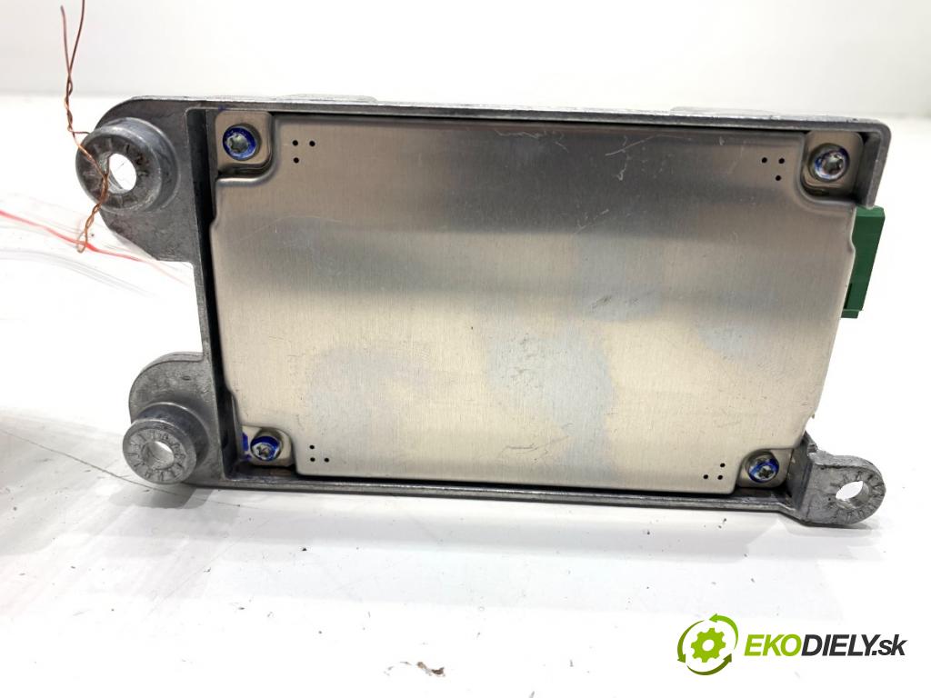 BMW E60 sedan 2004 130 kW 525 d 2497 senzor airbag 6952993 (Snímač)