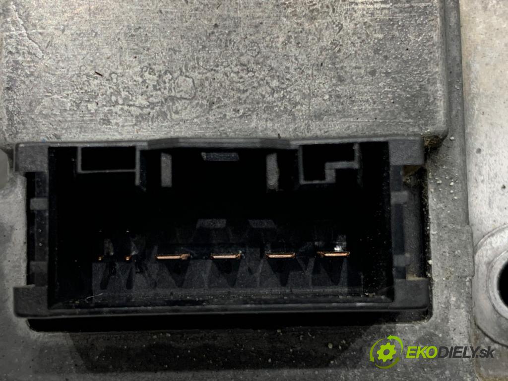 BMW E60 sedan 2004 130 kW 525 d 2497 Prepínač kombinovaný 6952960 (Prepínacie páčky pod volantom)