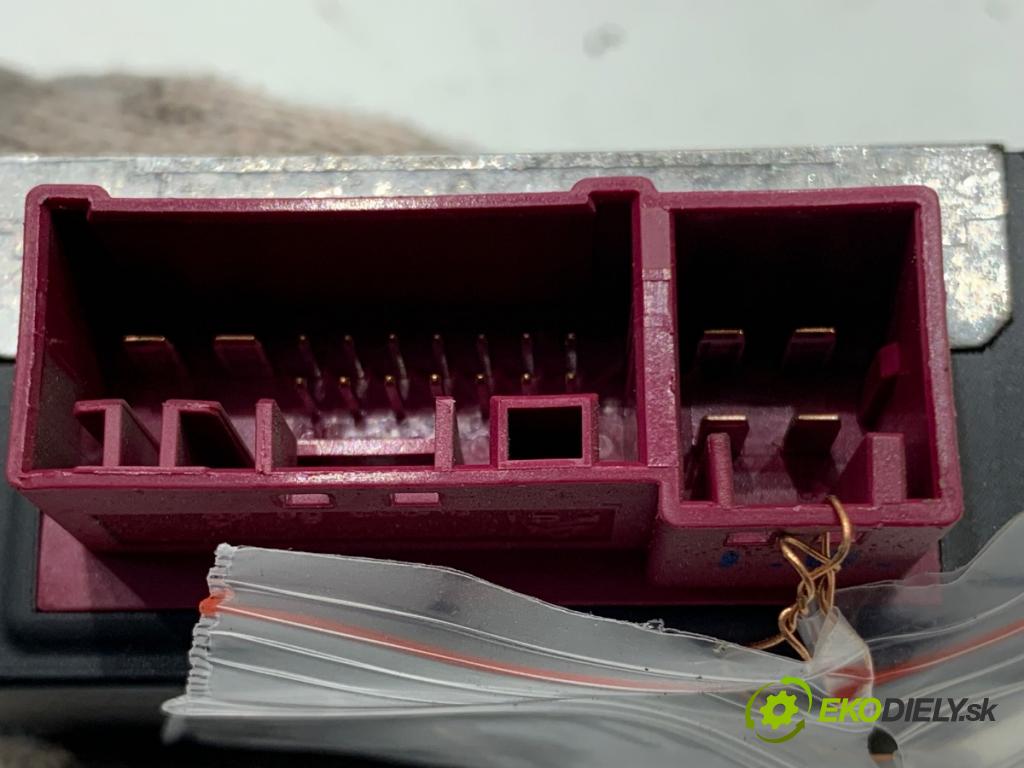 BMW E60 sedan 2004 130 kW 525 d 2497 Modul svetiel 7163504 (Riadiaca jednotka ostatné)