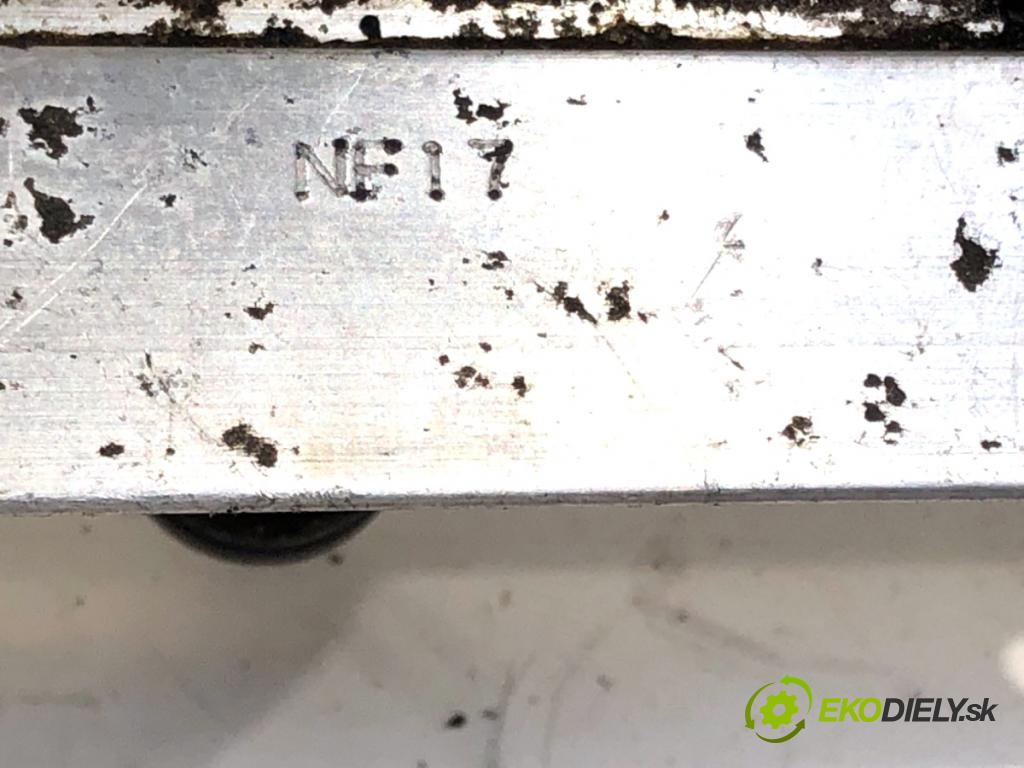 HONDA CR-V I SUV 1999 108 kW 2.0 16V 4WD (RD1, RD3) 1973 Lišta vstrekovacia  (Vstrekovacia lišta)