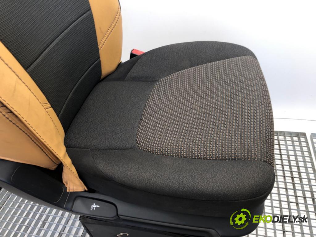 DAF N  2015    Sedadlo pravy predný