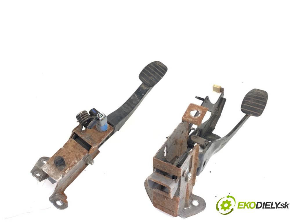 RENAULT KANGOO II nadwozie wielkoprzestrzenne (MPV) 2008 63 kW 1.5 dCi 85 (KW0K, KW0L, KW0B) 1461 PEDÁL: manuálne 30004321 30005432 (Potenciometer plynového pedálu)