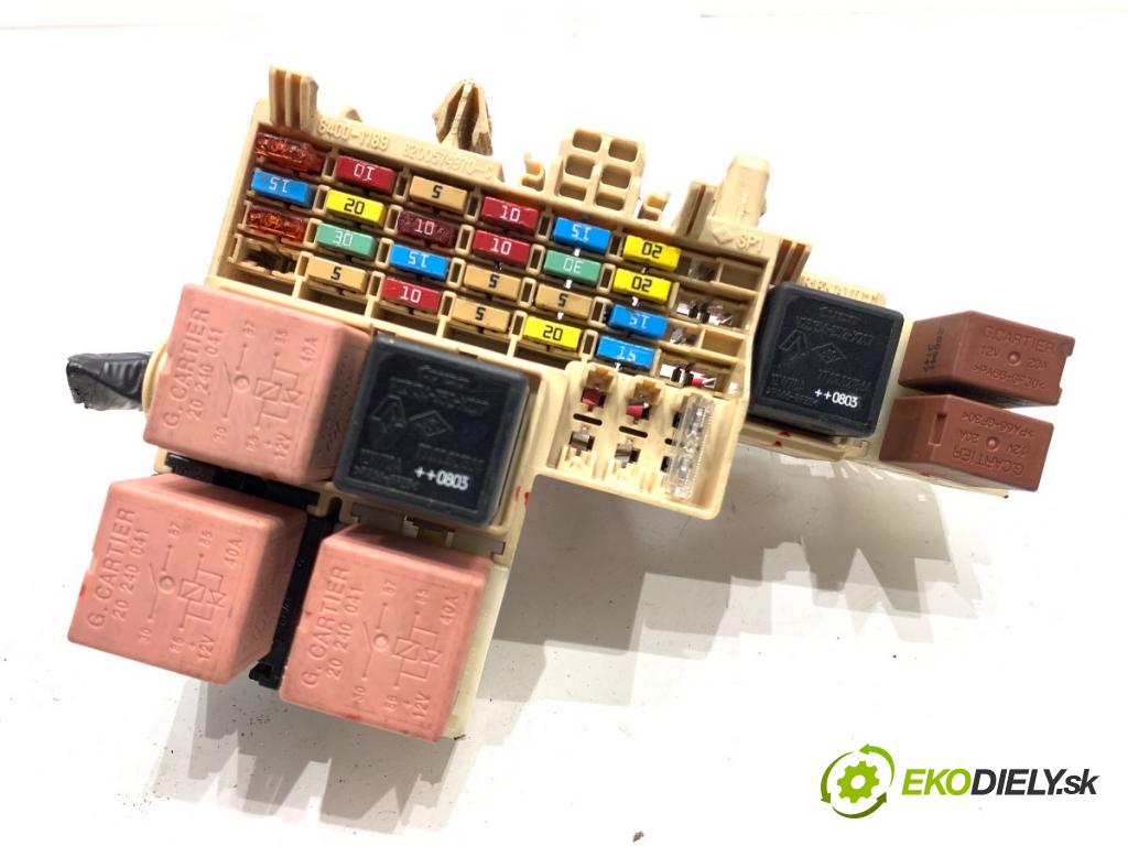 RENAULT KANGOO II nadwozie wielkoprzestrzenne (MPV) 2008 63 kW 1.5 dCi 85 (KW0K, KW0L, KW0B) 1461 skříňka poistková 8200574970-C (Pojistková skříňka)