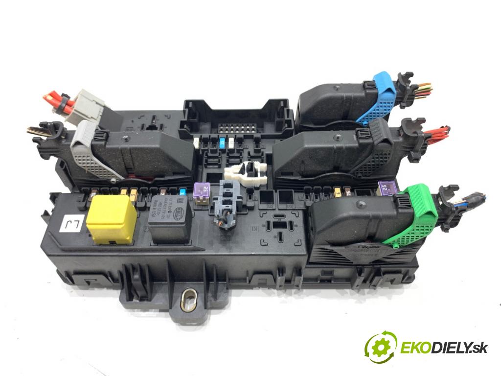 OPEL ASTRA H liftback 2009 66 kW 1.3 CDTI (L48) 1248 modul BSI 13268287 (Pojistková skříňka)