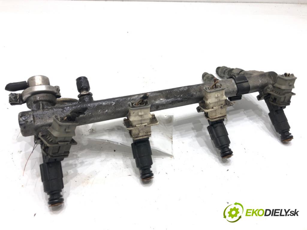 OPEL ASTRA H liftback 2005 125 kW 2.0 Turbo (L48) 1998 Lišta vstrekovacia  (Vstrekovacia lišta)