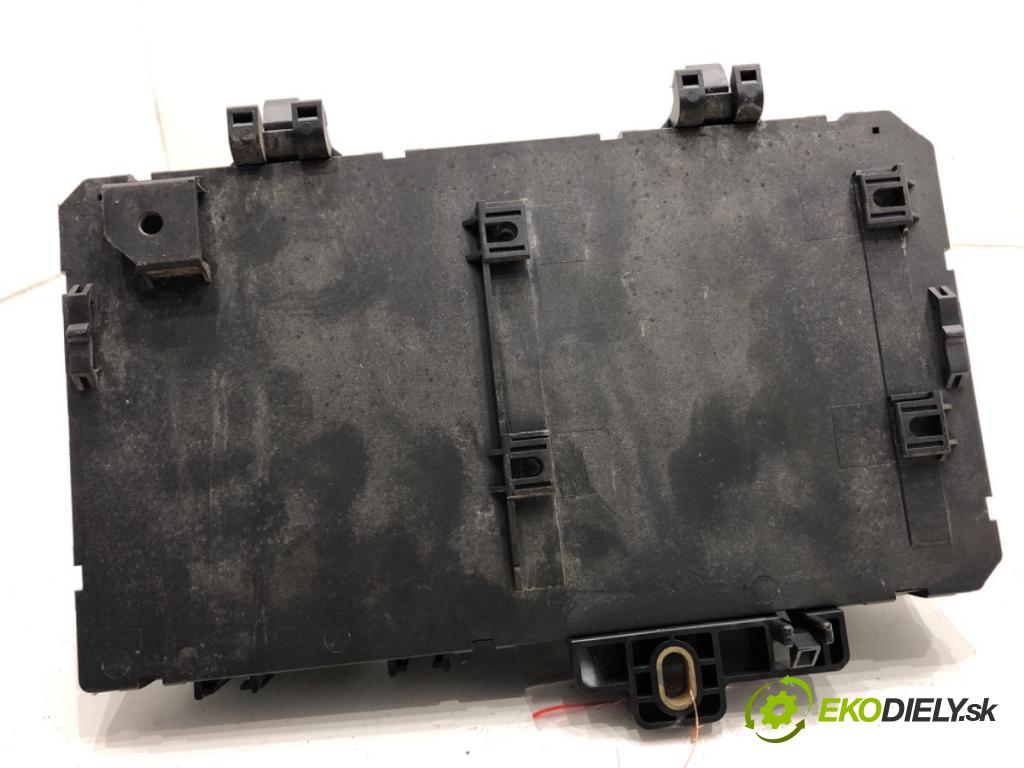 OPEL ZAFIRA B nadwozie wielkoprzestrzenne (MPV) 2006 74 kW 1.9 CDTI (M75) 1910 modul BSI 13145018 (Pojistková skříňka)
