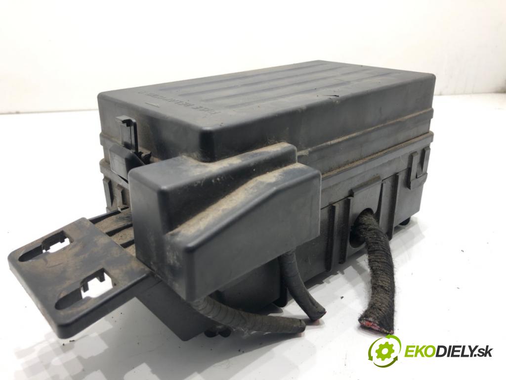 CHEVROLET EPICA sedan 2006 105 kW 2.0 1993 skříňka poistková 96647287 (Pojistková skříňka)