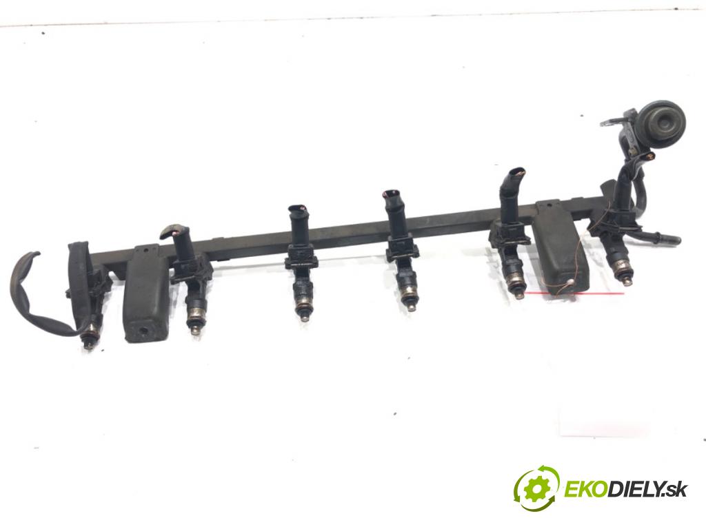 CHEVROLET EPICA sedan 2006 105 kW 2.0 1993 Lišta vstrekovacia  (Vstrekovacia lišta)