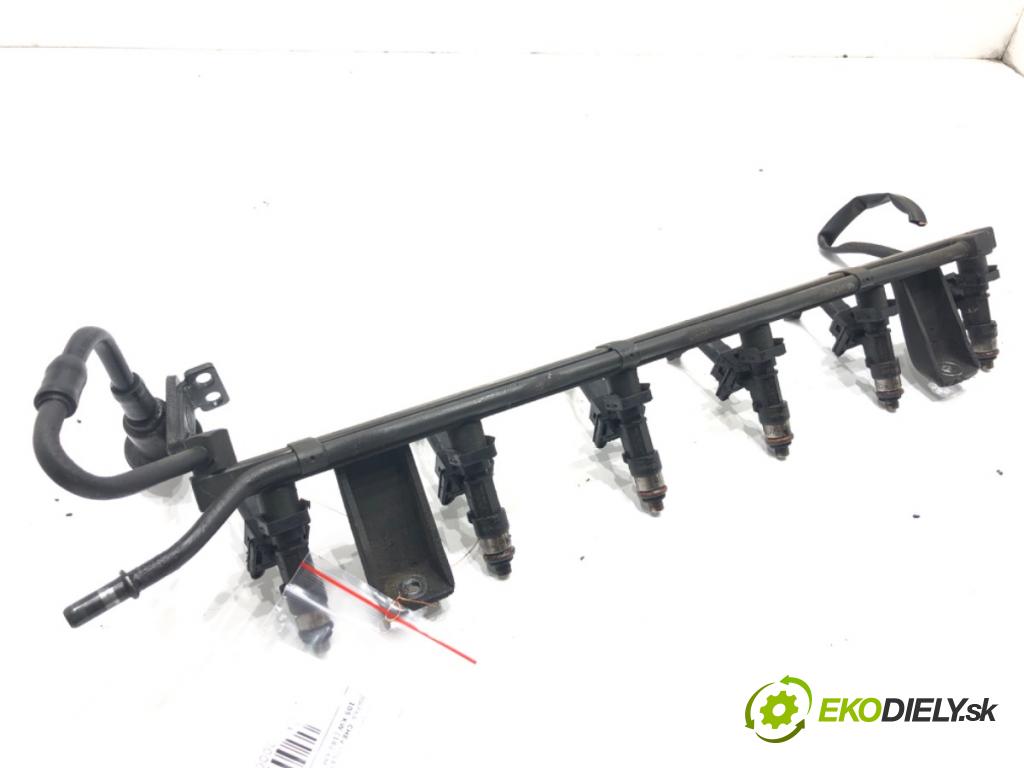 CHEVROLET EPICA sedan 2006 105 kW 2.0 1993 Lišta vstrekovacia  (Vstrekovacia lišta)