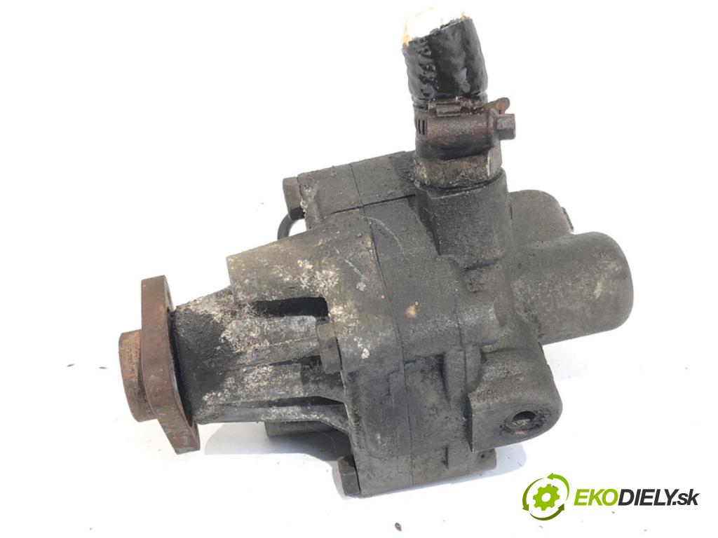 VW PASSAT B5 sedan 1997 92 kW 1.8 1781 Pumpa servočerpadlo 8D0145156 (Servočerpadlo)