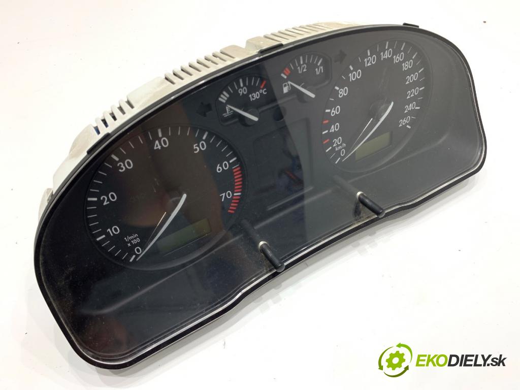 VW PASSAT B5 sedan 1997 92 kW 1.8 1781 Prístrojovka  (Prístrojová doska)