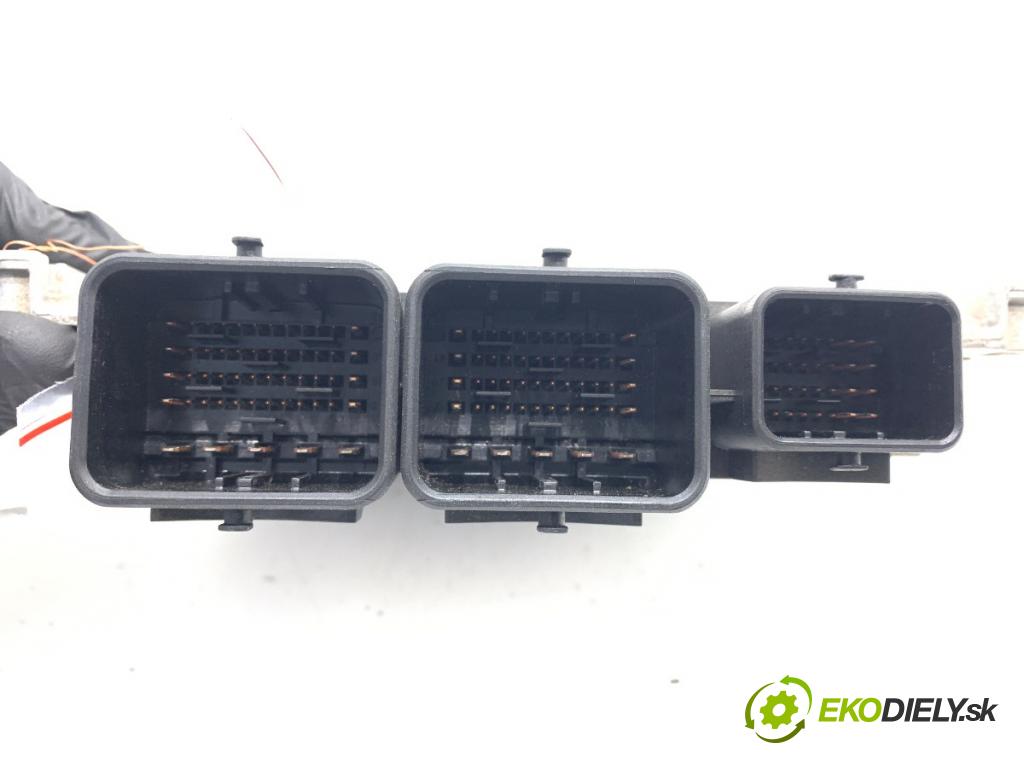 PEUGEOT 207 Kombi 2007 88 kW 1.6 16V 1598 riadiaca jednotka Motor 9664738680 (Riadiaca jednotka)