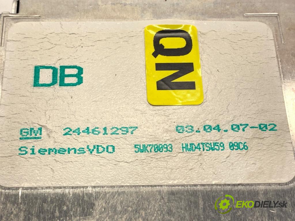 OPEL VECTRA C Kombi 2007 110 kW 1.9 CDTI (F35) 1910 Dislpej 24461297 (Prístrojová doska)