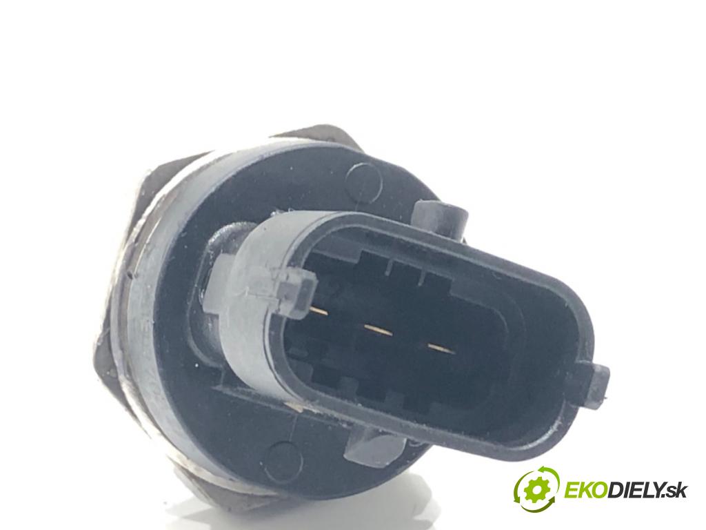 OPEL VECTRA C Kombi 2007 110 kW 1.9 CDTI (F35) 1910 Snímač tlaku paliva 0281002706 (Snímač)