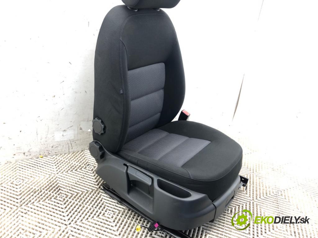 SKODA OCTAVIA II Kombi 2008 75 kW 1.6 1595 Sedadlo pravy predný