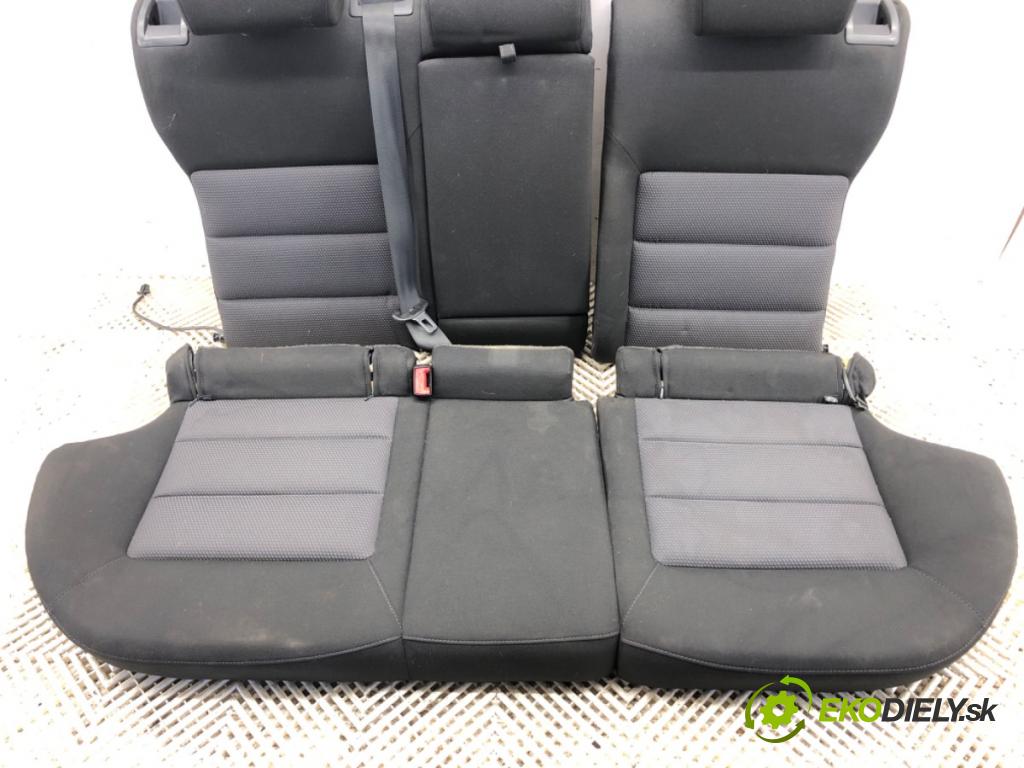 SKODA OCTAVIA II Kombi 2008 75 kW 1.6 1595 Sedadlo druhý rad
