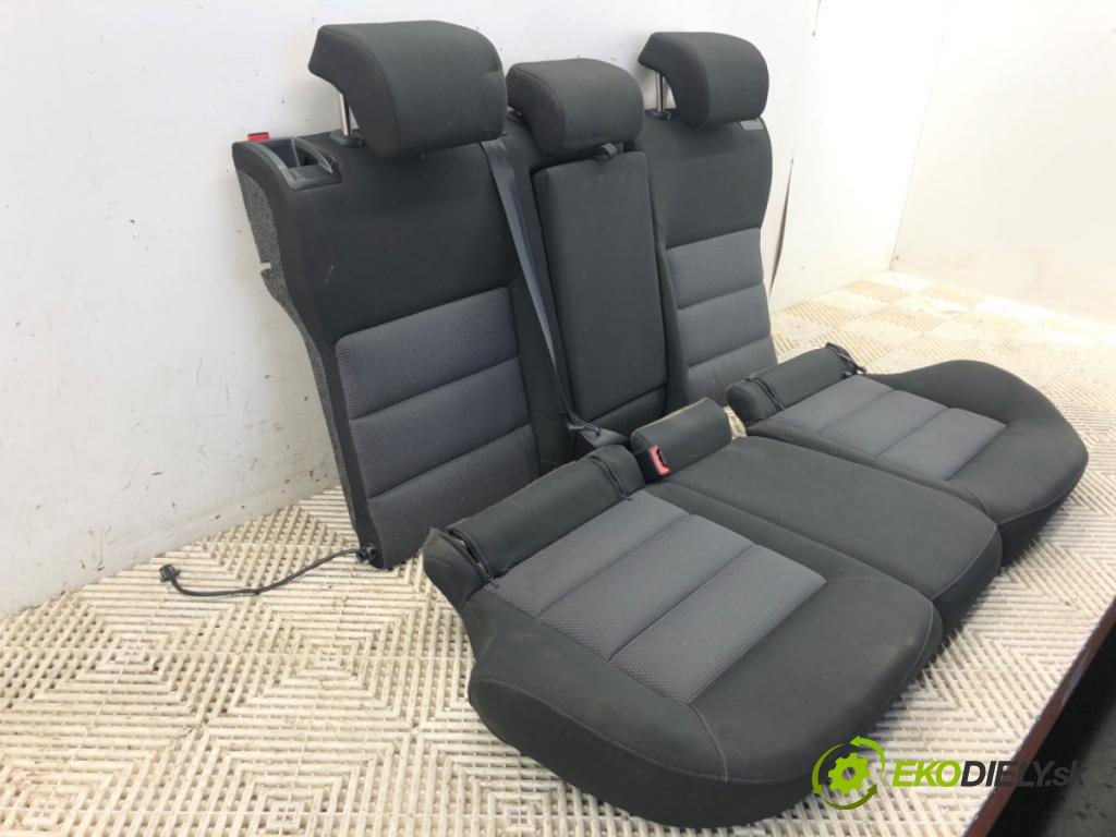 SKODA OCTAVIA II Kombi 2008 75 kW 1.6 1595 Sedadlo druhý rad