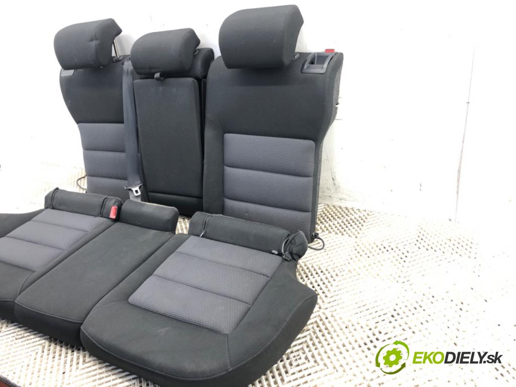 SKODA OCTAVIA II Kombi 2008 75 kW 1.6 1595 Sedadlo druhý rad