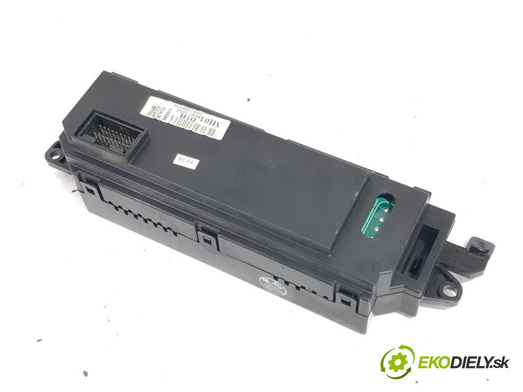 HYUNDAI i20 liftback 2009 57 kW 1.2 1248 Dislpej 94101-1J000 (Prístrojová doska)