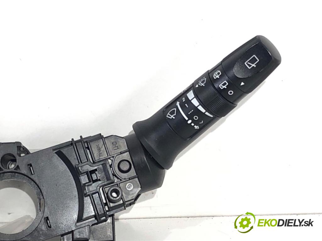 HYUNDAI i20 liftback 2009 57 kW 1.2 1248 Prepínač kombinovaný 93410-1J2004X (Prepínacie páčky pod volantom)