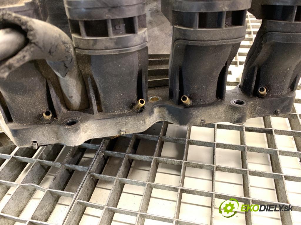 HYUNDAI i20 liftback 2009 57 kW 1.2 1248 potrubí sání  (Sací potrubí)