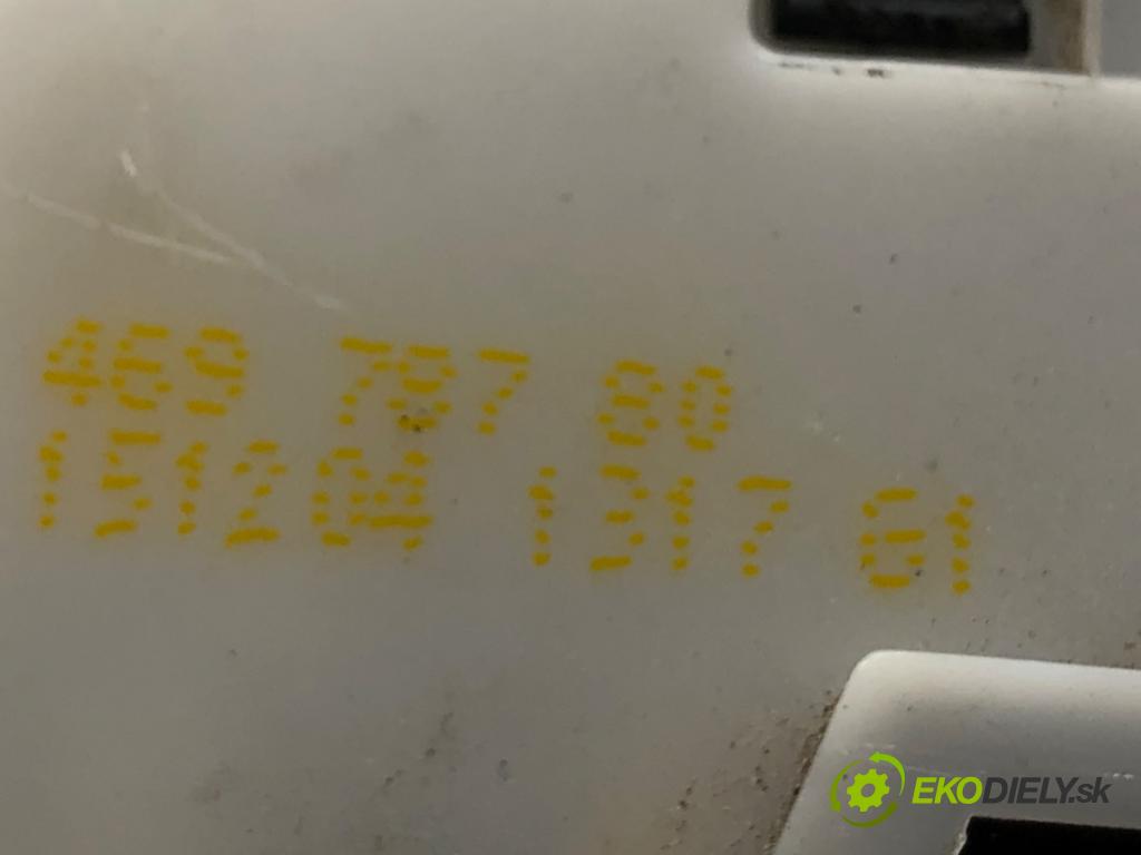 CITROEN C3 kabriolet 2005 54 kW 1.4 1360 zámok dveře levý přední část 46978780
