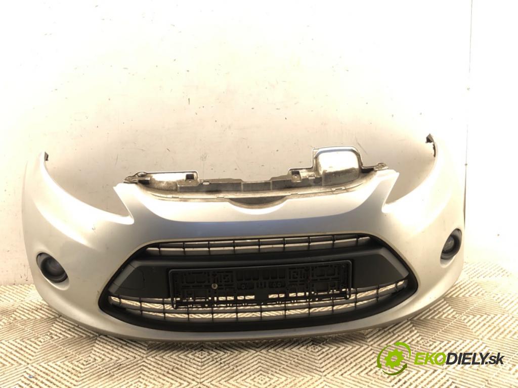 FORD FIESTA MK7 liftback 2011 51 kW 1.4 TDCi 1399 nárazník přední část  (Klika dveří ostatní)