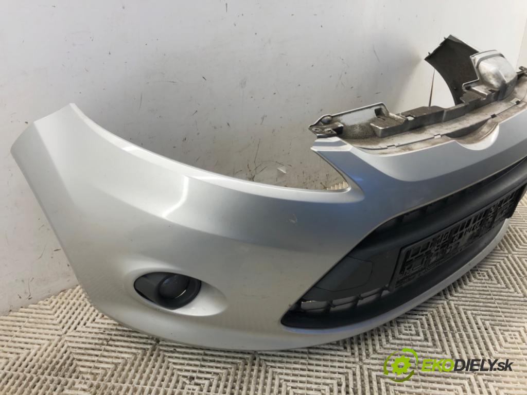 FORD FIESTA MK7 liftback 2011 51 kW 1.4 TDCi 1399 nárazník přední část  (Klika dveří ostatní)
