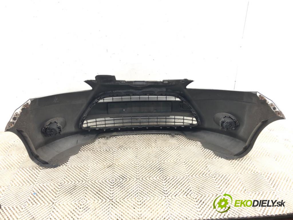 FORD FIESTA MK7 liftback 2011 51 kW 1.4 TDCi 1399 nárazník přední část  (Klika dveří ostatní)