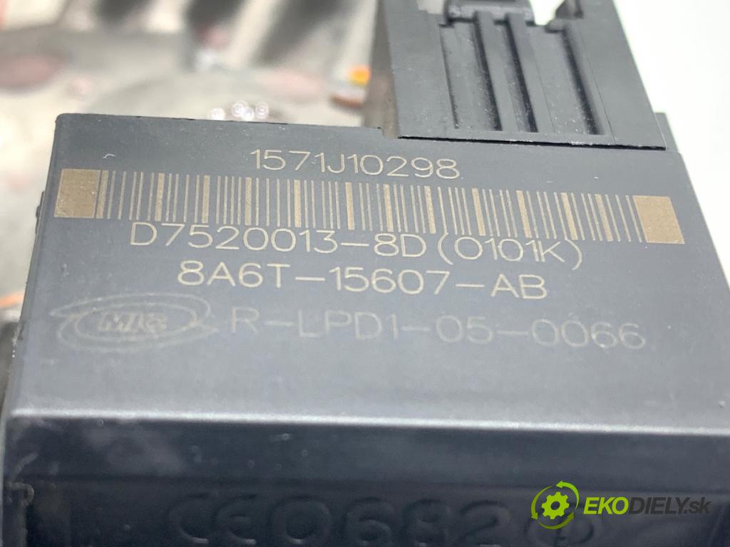 FORD FIESTA MK7 liftback 2011 51 kW 1.4 TDCi 1399 spinačka 8A6T-15607-AB (Spínacia skrinka)
