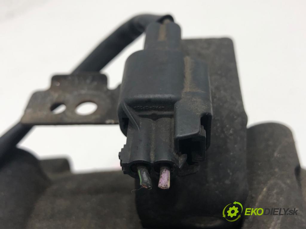 FORD FIESTA MK7 liftback 2011 51 kW 1.4 TDCi 1399 Kompresor klimatizácie 8V5119D629DF (Kompresor klimatizácie)