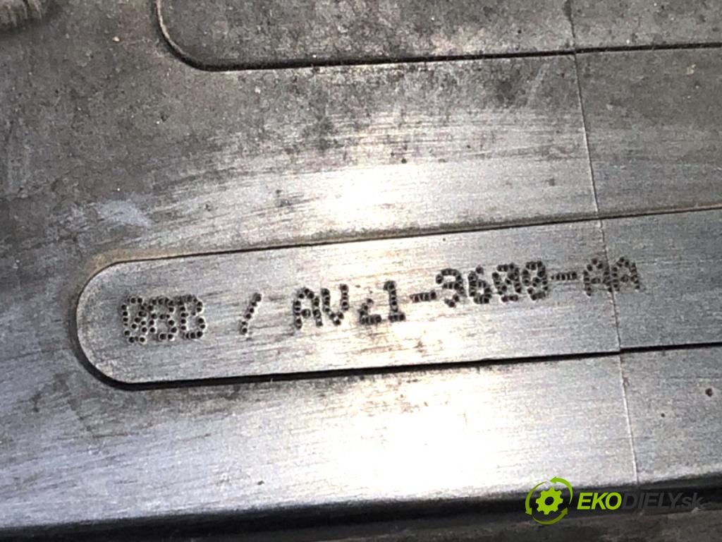 FORD FIESTA MK7 liftback 2011 51 kW 1.4 TDCi 1399 Obal filtra vzduchu AV21-9600-AA (Obal vzduchového filtra)