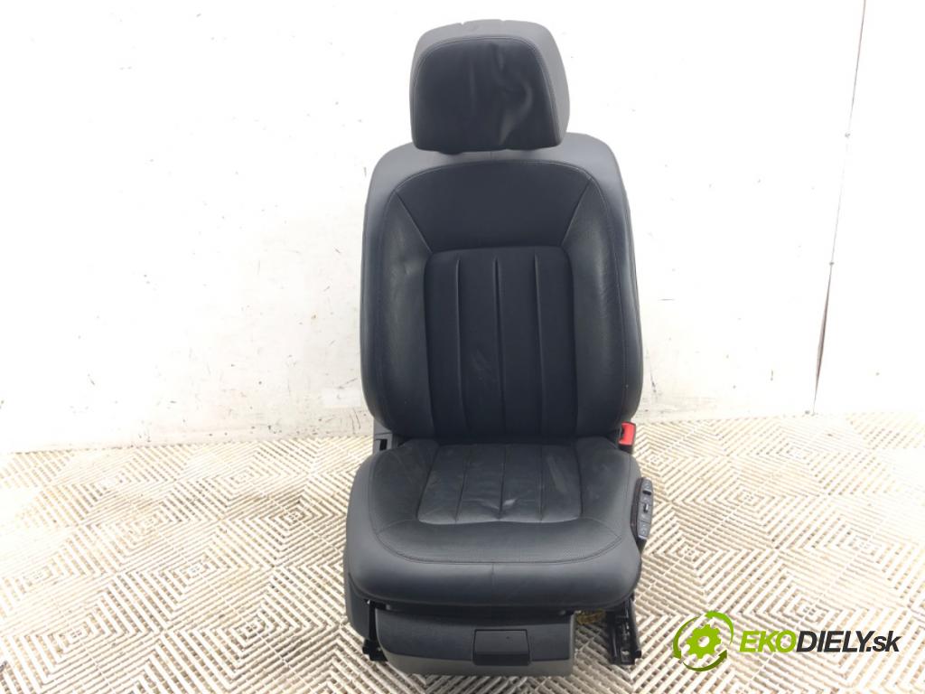 MERCEDES-BENZ C218 coupe 2013 195 kW CLS 350 CDI / d (218.323) 2987 Sedadlo pravy predný 