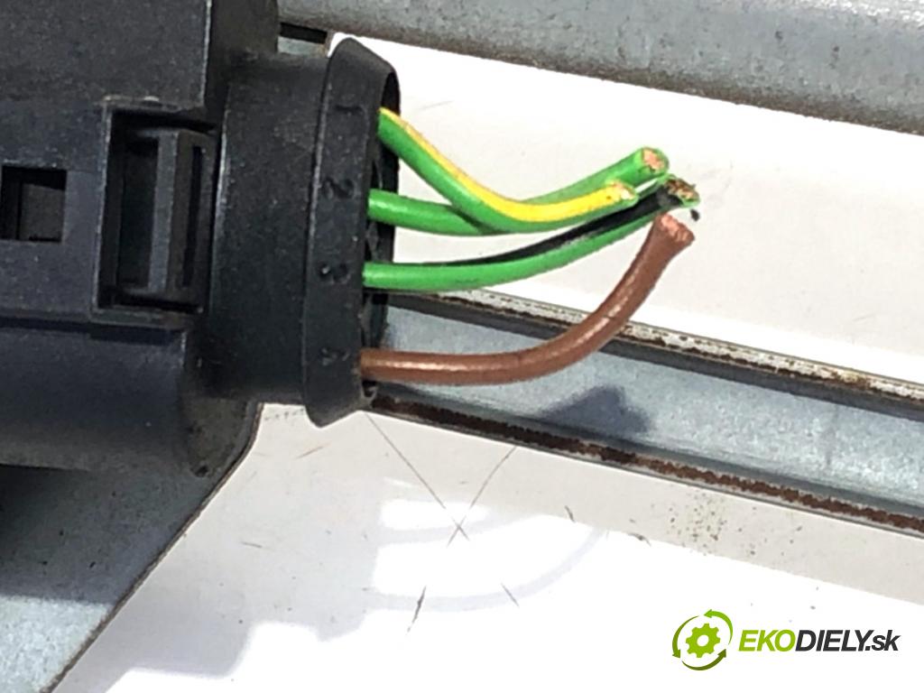 SEAT LEON I liftback 2001 77 kW 1.6 16 V 1598 Mechanizmus stieračov predný 1J1955113B (Motorček stieračov predný)