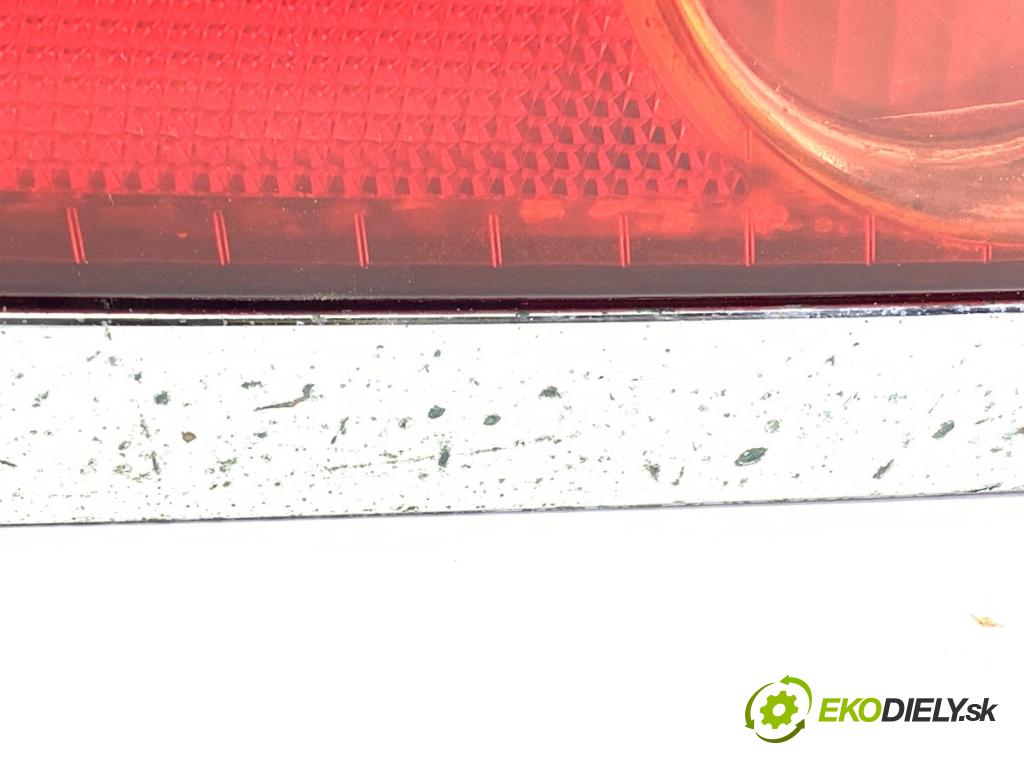 TOYOTA AVENSIS T25 sedan 2005 85 kW 2.0 D-4D (CDT250_) 1995 Svetlo ľavy zad