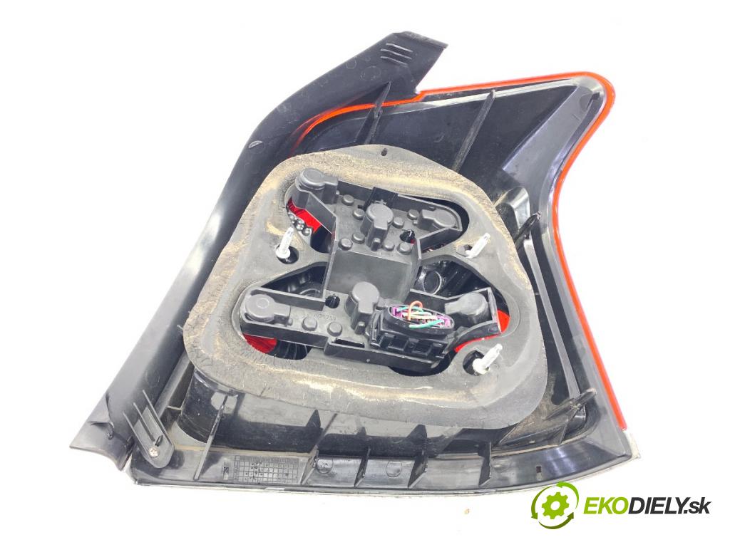 TOYOTA AVENSIS T25 sedan 2005 85 kW 2.0 D-4D (CDT250_) 1995 Svetlo ľavy zad