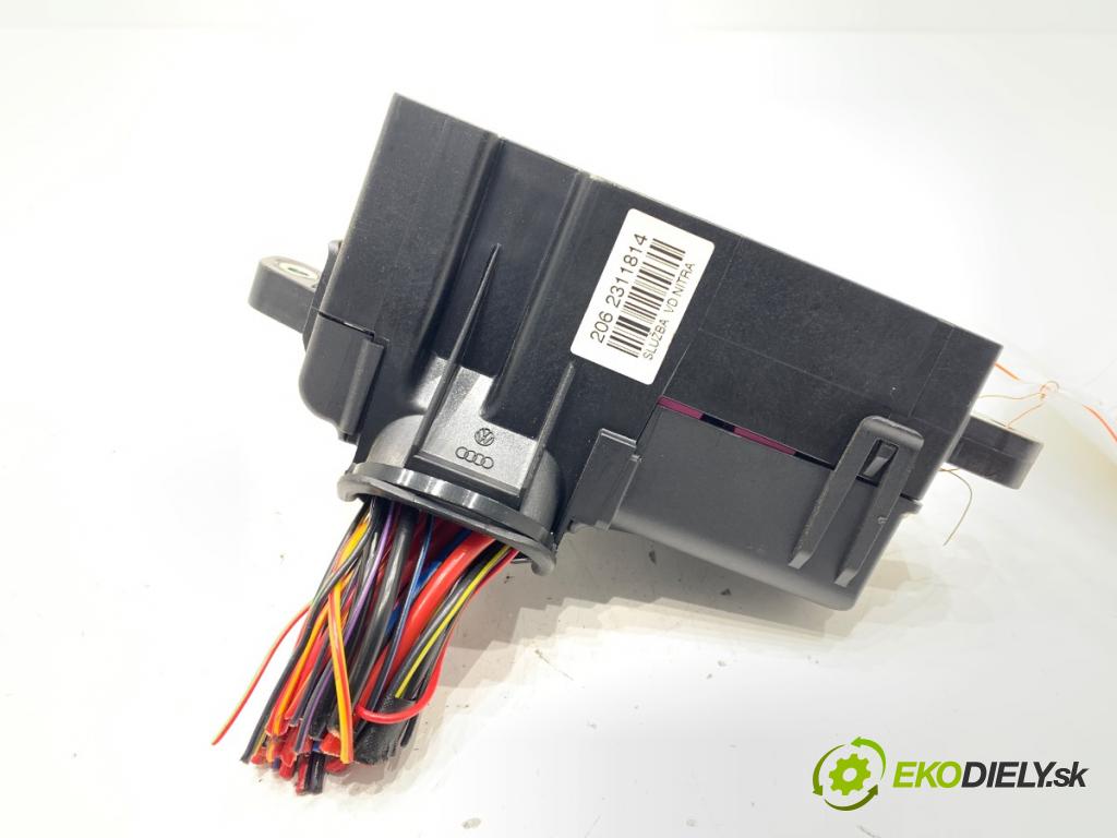 SKODA OCTAVIA II Kombi 2008 75 kW 1.6 1595 skříňka poistková  (Pojistková skříňka)