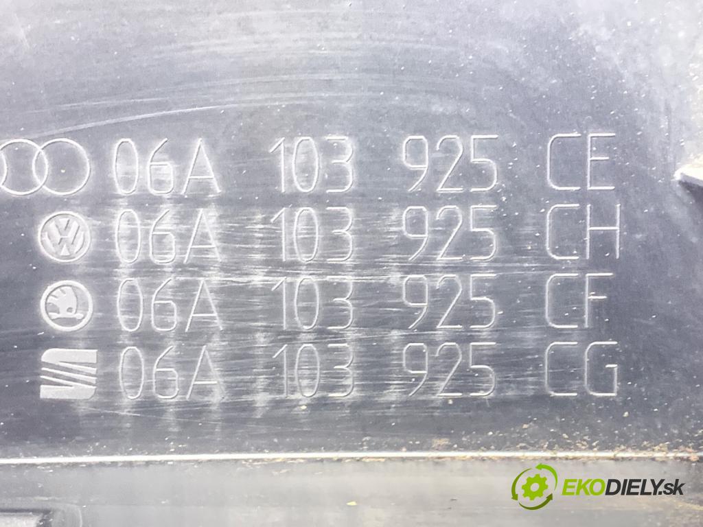 SKODA OCTAVIA II Kombi 2008 75 kW 1.6 1595 kryt motora 06A103925CE (Kryt motoru )