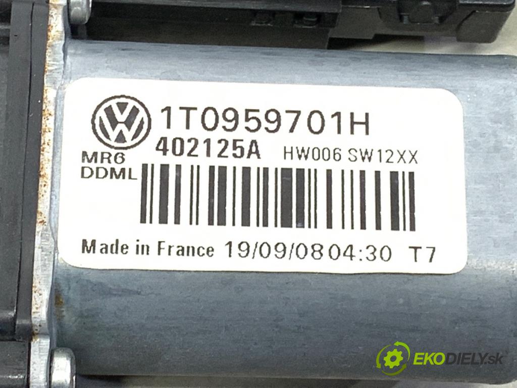 SKODA OCTAVIA II Kombi 2008 75 kW 1.6 1595 mechanismus okna levý přední část 1T0959701H