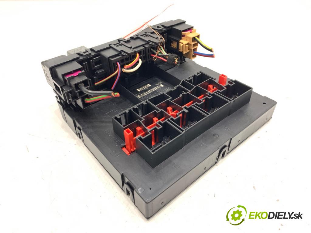 SKODA OCTAVIA II Kombi 2008 75 kW 1.6 1595 Modul komfortu 3C8937049E (Modul komfortu)