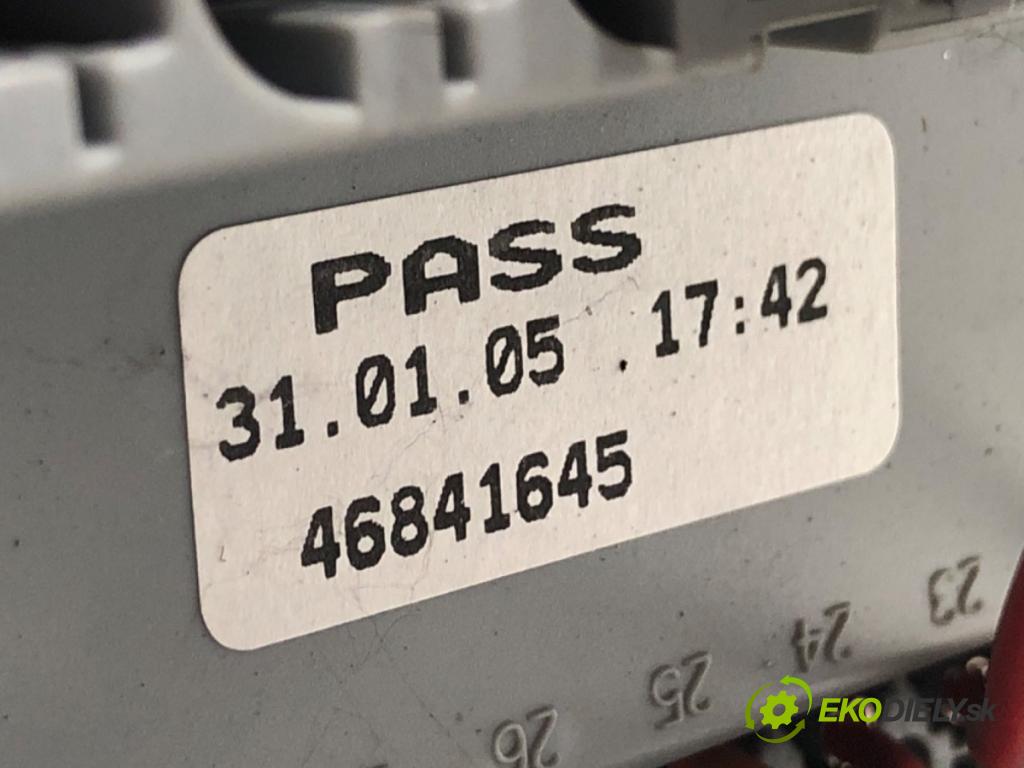 FIAT PANDA II liftback 2005 40 kW 1.1 (169.AXA1A) 1108 skříňka poistková 46841645 (Pojistková skříňka)