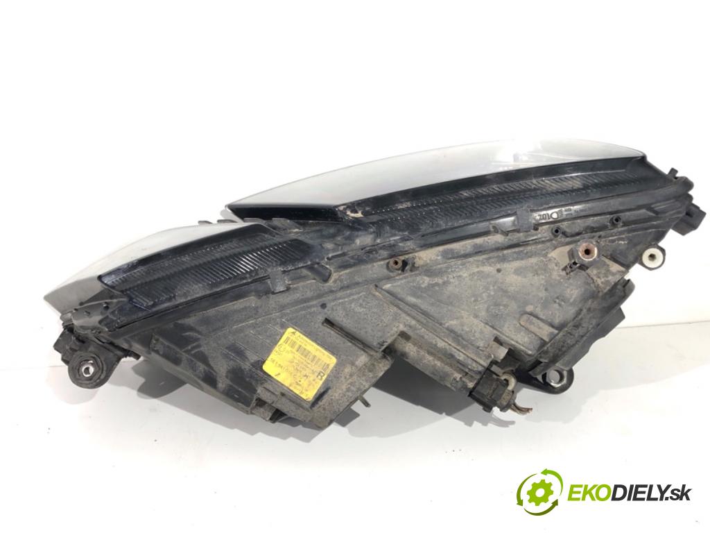 SKODA OCTAVIA III Kombi 2018 85 kW 1.6 TDI 1598 Svetlomet pravy predný 5E1941016C