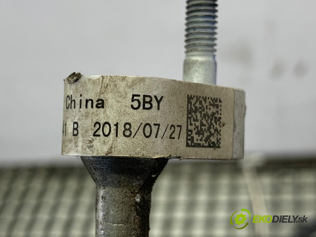 SKODA OCTAVIA III Kombi 2018 85 kW 1.6 TDI 1598 rúrka klimatizácie 5Q0816741B (Rúrka klimatizácie)